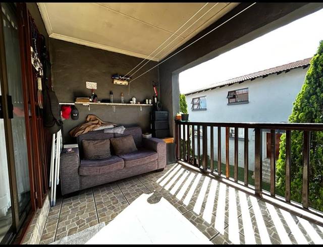 2 BEDROOM APARTMENT FOR SALE IN VORNA VALLEY